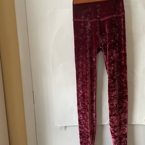Beyond Yoga Velvet Motion Leggings